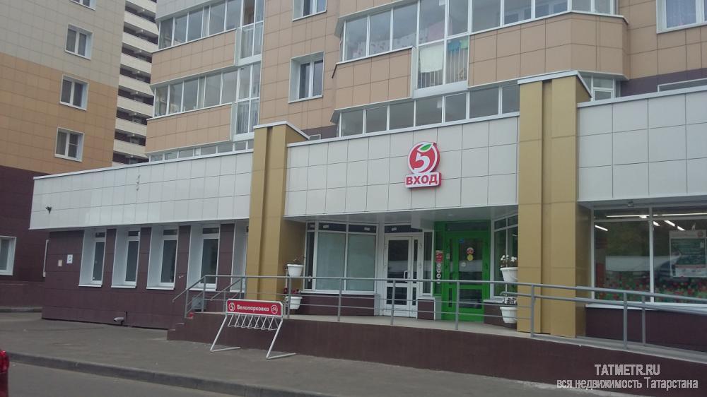 Коммерческая / Аренда / Торговые помещения, Казань, Универсиады проспект, 175 000 Сдается помещение свободного назначения по адресу: Проспект Универсиады дом №12, площадью 193,1 кв/м². Первый этаж... - 1
