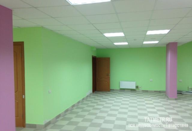Коммерческая / Продажа / Торговые помещения, Казань, Максимова улица, 9 500 000 Продам помещение свободного назначения. Цоколь с окнами. Сделан качественный ремонт. Пожарная сигнализация.... - 1