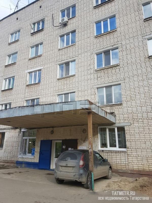 Продажа / Комнаты, Казань, Молодежная улица, 1 350 000 Авиастроительный район, ул.Молодёжная, д.10а. Продается комната с балконом( по документам имеет статус квартиры) на 5... - 7