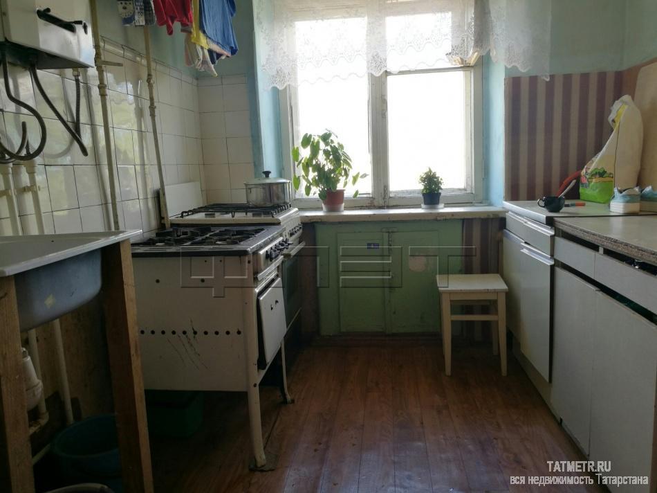 Продажа / Комнаты, Казань, Академика Королева улица, 900 000 Продаю отличную, большую комнату в коммуналке 16,5 кв.м. Комната с хорошим косметическим ремонтом, пластиковое окно,... - 2