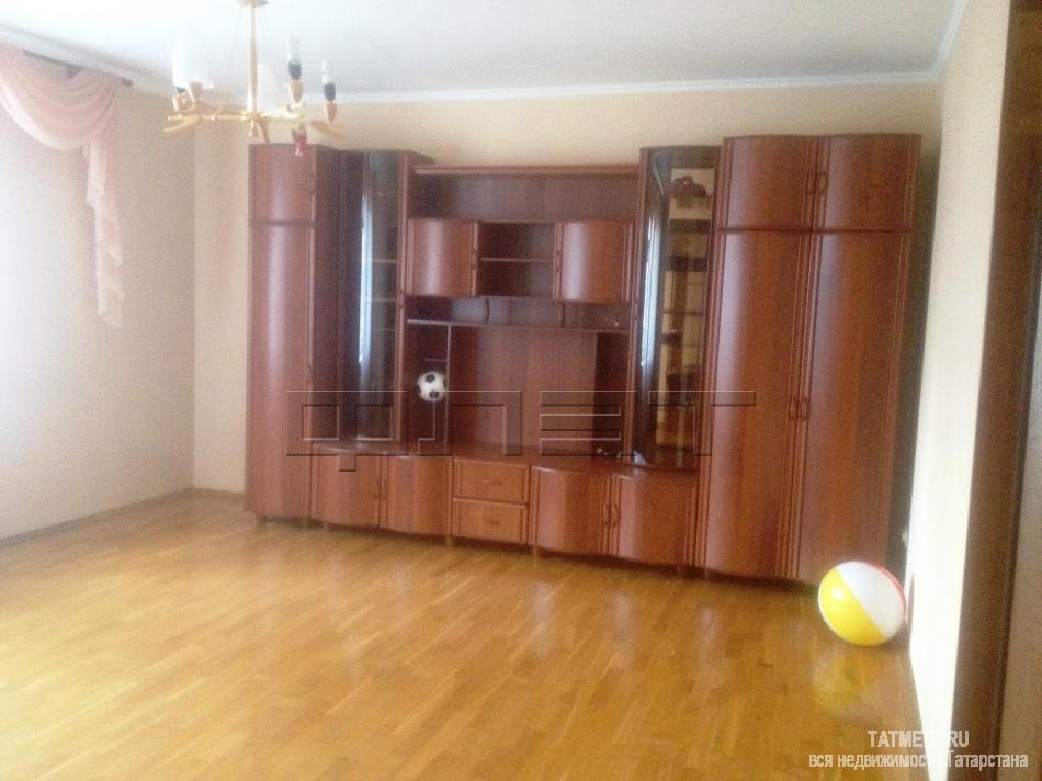 Продажа / Квартиры, Казань, Спортивная улица, 6 720 000 Продаётся 3-к квартира 94,9м² на 5 этаже 10-этажного кирпичного дом в тихом зеленом месте центра города. Улица... - 5