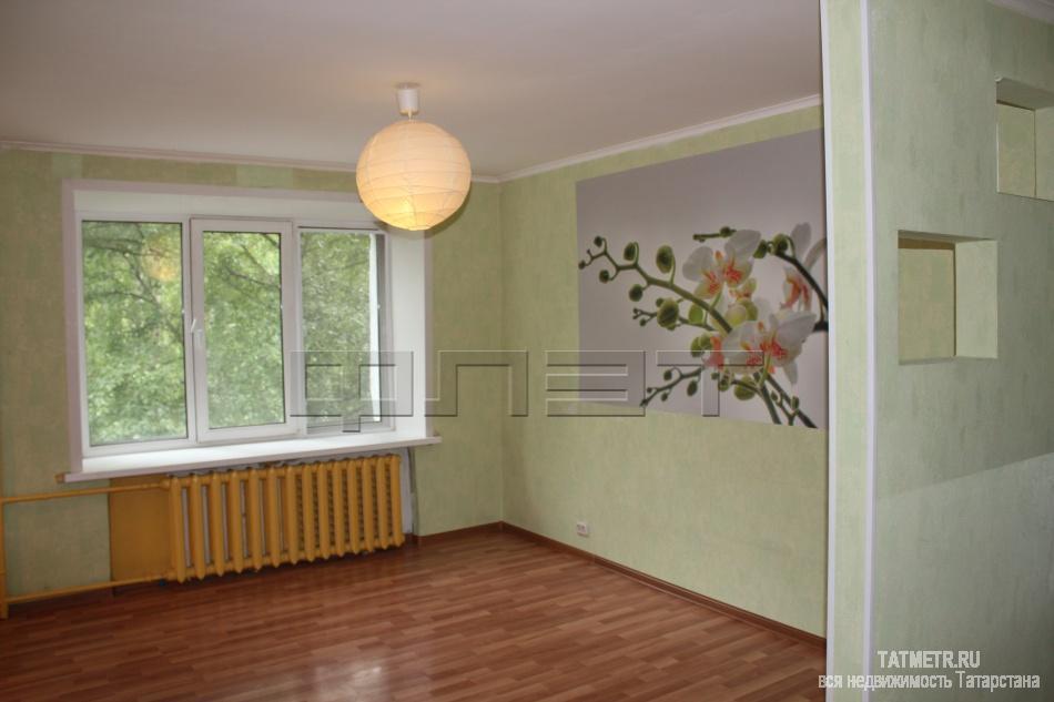 Продажа / Квартиры, Казань, Ново-Азинская улица, 1 960 000 Казань, Советский район, ул.Ново-Азинская,1а. Однокомнатная квартира, с хорошим ремонтом, на 4-м этаже 5-ти этажного...