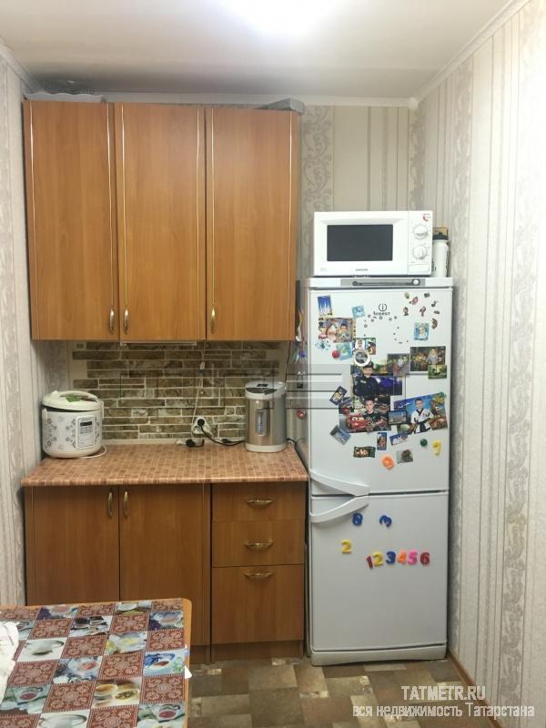 Продажа / Комнаты, Казань, Ново-Азинская улица, 990 000 Продаю комнату на 1 (высоком) этаже 5 этажного кирпичного общежития по ул. Ново-Азинская д.47. При входе - консьерж,... - 5