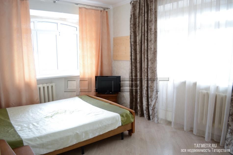 Продажа / Квартиры, Казань, Габдуллы Кариева улица, 3 900 000 Кариева,д.5, 1-комнатная улучшенка, 8/10 кирпичного дома 49/15/13 кв.м. Светлая, уютная, очень теплая квартира с... - 1