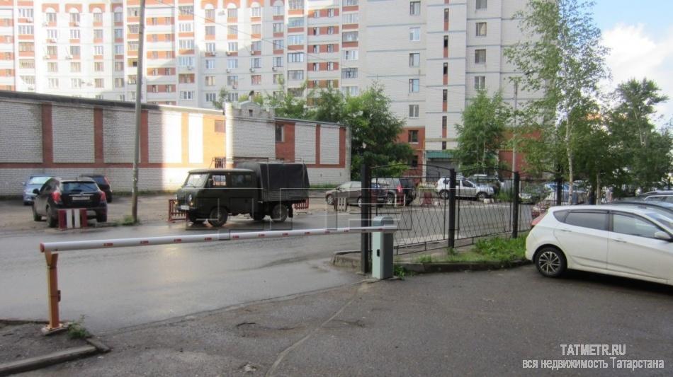 Продажа / Квартиры, Казань, Соловецких Юнг улица, 8 150 000 Московский район, ул. Соловецких Юнг, д. 1, ЖК ' Московский '. В кирпичном доме 2006 года постройки на комфортном 3... - 5