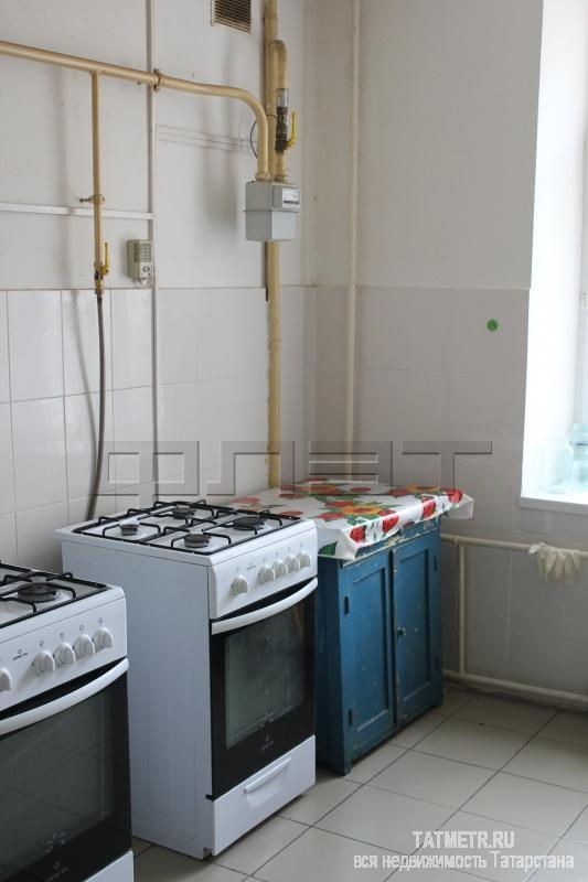 Продажа / Комнаты, Казань, Ботаническая улица, 970 000 Продается комната в центре города Казань! Жилая площадь - 19 кв.м. Большая светлая комната разделена на две части,... - 6
