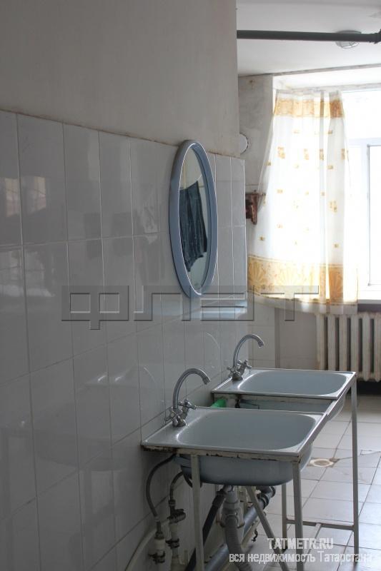 Продажа / Комнаты, Казань, Ботаническая улица, 970 000 Продается комната в центре города Казань! Жилая площадь - 19 кв.м. Большая светлая комната разделена на две части,... - 8
