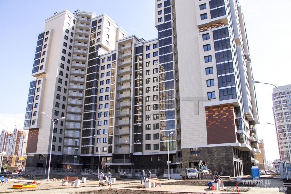 Продажа / Квартиры, Казань, Абсалямова улица, 4 005 200 Продается однокомнатная квартира площадью 49.60 / 10.80 / 14.90 кв.м. в ЖК 'Перспектива'. ДОМ СДАН! Комплекс...