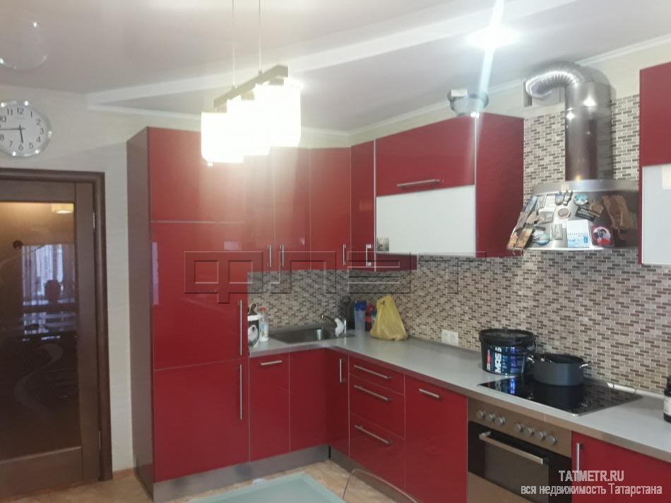 Продажа / Квартиры, Казань, Чистопольская улица, 5 400 000 Внимание! Продается шикарная, двухкомнатная квартира 63 квадратных метра, с отличным ремонтом, в Ново-Савиновском...