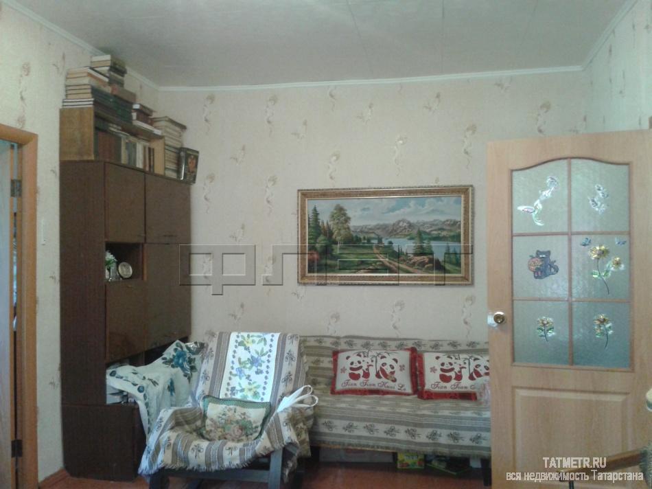 Продажа / Квартиры, Зеленодольск, Солнечная улица, 1 450 000 г. Зеленодольск, р-н город, ул. Солнечная, д, 22. Просторная и светлая квартира в тихом зеленом районе города. С/у с... - 2