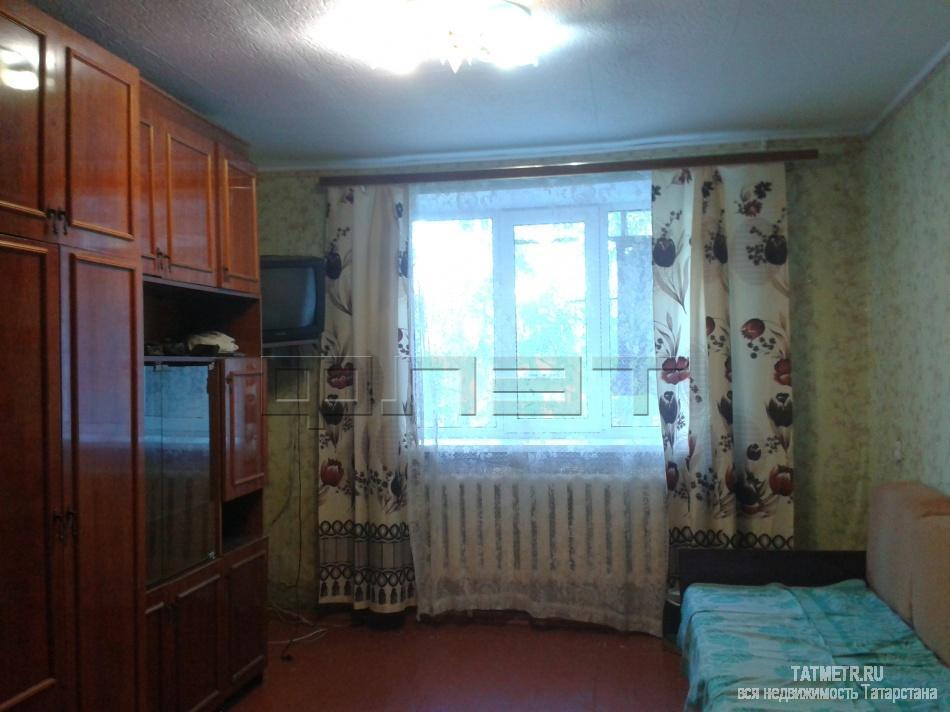 Продажа / Комнаты, Зеленодольск, Северная улица, 500 000 г. Зеленодольск, город, ул. Северная, д.5. Продаю светлую и теплую комнату в блоке на среднем 3-м этаже в кирпичном...