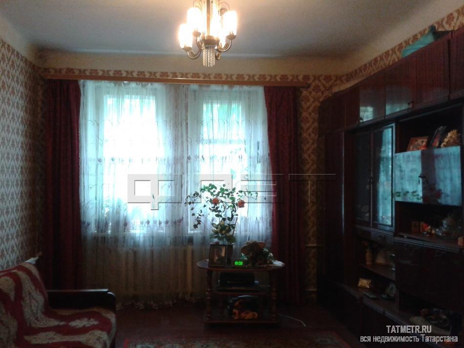 Продажа / Квартиры, Зеленодольск, Ленина улица, 2 200 000 г. Зеленодольск, р-н город, ул. Ленина, д.64. Продаю 3-комнатную «сталинку» в самом центре города. Квартира светлая и... - 2