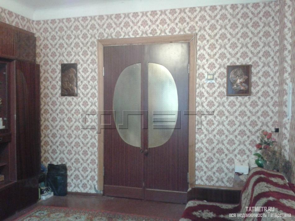 Продажа / Квартиры, Зеленодольск, Ленина улица, 2 200 000 г. Зеленодольск, р-н город, ул. Ленина, д.64. Продаю 3-комнатную «сталинку» в самом центре города. Квартира светлая и... - 3
