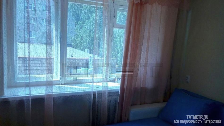 Продажа / Квартиры, Зеленодольск, Заикина улица, 720 000 г. Зеленодольск, р-н город, ул. Заикина, д.14. 1-комнатная гостинка на 2-м этаже 5-ти этажного кирпичного дома в... - 1