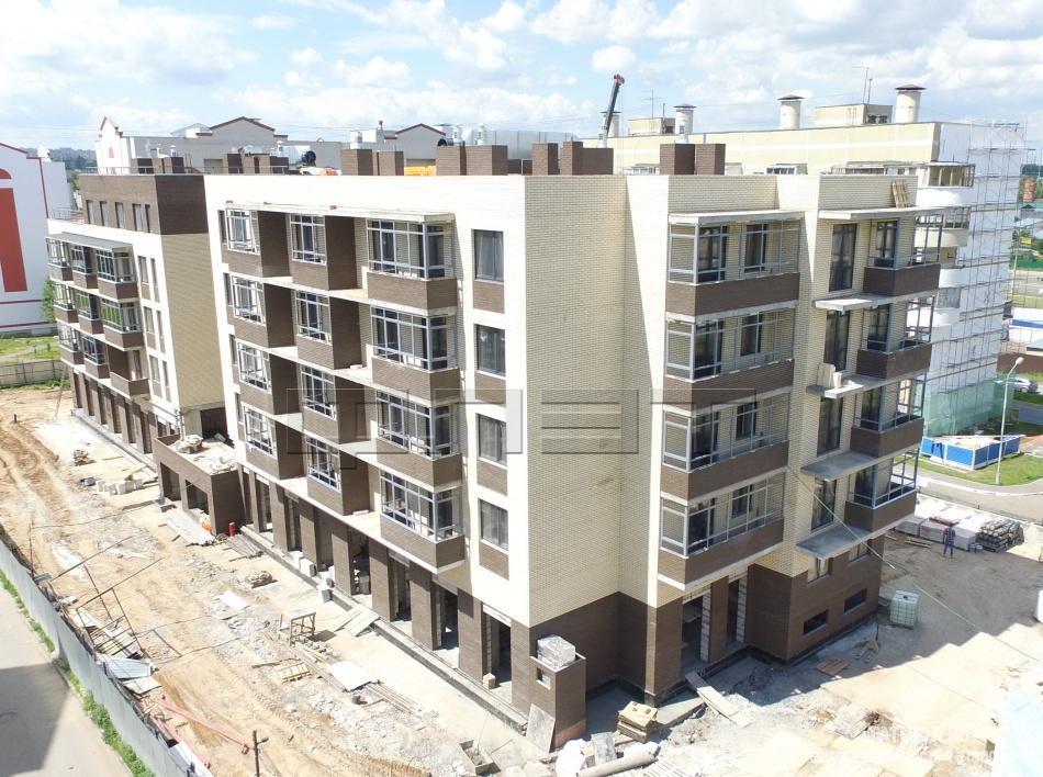 Продажа / Квартиры, Казань, Туганлык улица (Большие Клыки) д.5а, 2 790 000 Советский район, ул. Туганлык, 5а. ЖК 'Жемчужина'. Продается отличная 1-но комнатная квартира 42,2 кв.м. в новом...