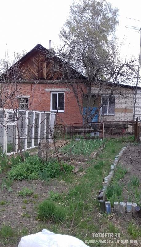 Продажа / Дома и коттеджи, Васильево, Вокзальная улица, 2 900 000 Зеленодольский р-н, пгт. Васильево, ул. Вокзальная. В центре поселка Васильево продается хороший кирпичный дом....