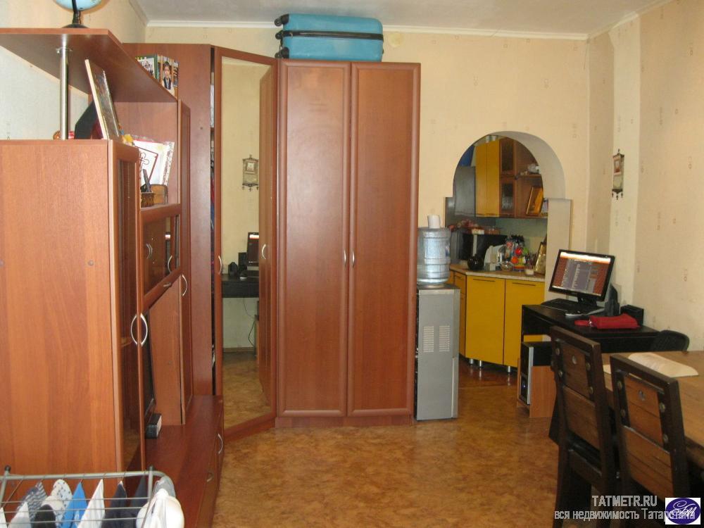 Продажа / Квартиры, Казань, Шмидта улица, 3 100 000 Продажа квартиры в центре , на первой линии, окно на дорогу, отлично подходит под коммерческую недвижимость .По... - 4