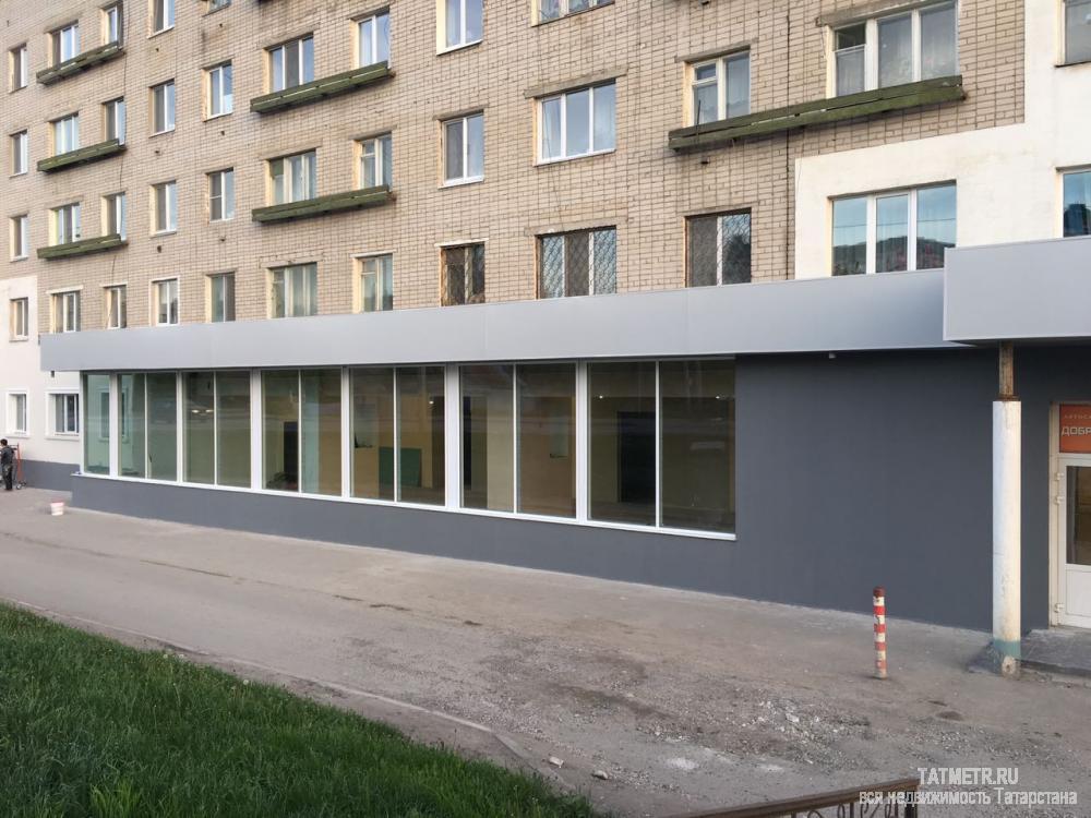 Коммерческая / Продажа / Офисы, Казань, Аделя Кутуя улица, 75 400 000 Продается торгово-офисное помещение по улице: Аделя Кутуя Общая плошадь- 1450м2. Правое крыло 351м2 1-ая линия с...