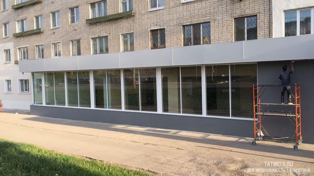 Коммерческая / Продажа / Офисы, Казань, Аделя Кутуя улица, 75 400 000 Продается торгово-офисное помещение по улице: Аделя Кутуя Общая плошадь- 1450м2. Правое крыло 351м2 1-ая линия с... - 1