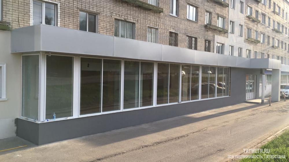 Коммерческая / Продажа / Офисы, Казань, Аделя Кутуя улица, 75 400 000 Продается торгово-офисное помещение по улице: Аделя Кутуя Общая плошадь- 1450м2. Правое крыло 351м2 1-ая линия с... - 2