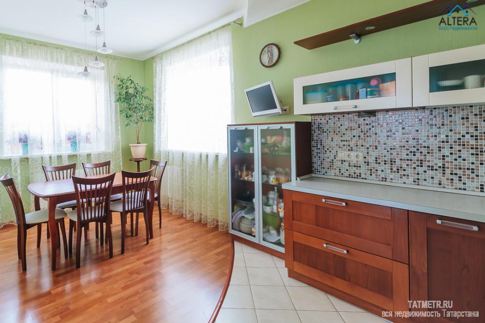 Продажа / Дома и коттеджи, Казань, Зирекле улица, 16 500 000 В известном поселке Советского района Царицынский Бугор продается прекрасныц кирпичный коттедж 270 кв.м на 10 сотках... - 3