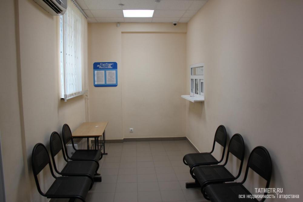 Коммерческая / Продажа / Торговые помещения, Казань, Хусаина Мавлютова улица, 6 950 000 Продается помещение свободного назначения в новом кирпичном доме. ПЛЮСЫ ДЛЯ БИЗНЕСА: - Хорошее расположение: это... - 5