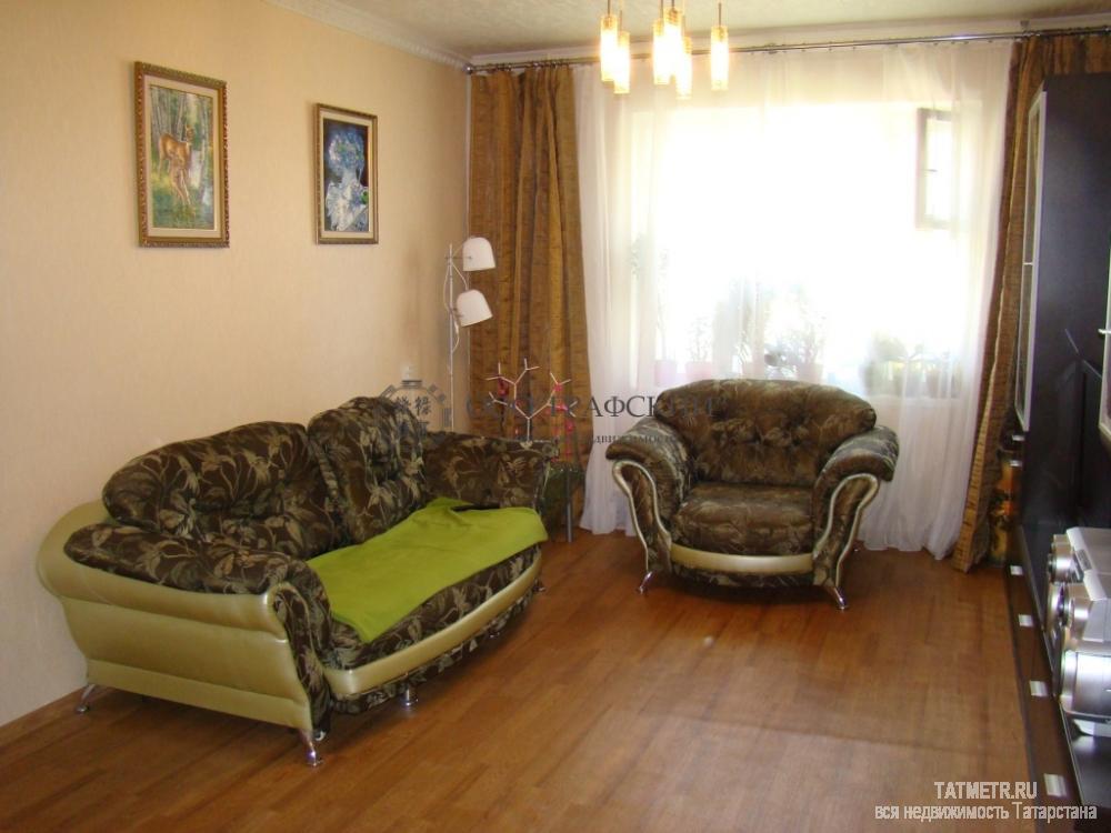 Продажа / Квартиры, Казань, Халезова улица, 3 700 000 Продаем 3-х комнатную квартиру в п. Дербышки на высоком первом этаже 10-ти этажного дома. Квартира чистая и светлая,... - 2