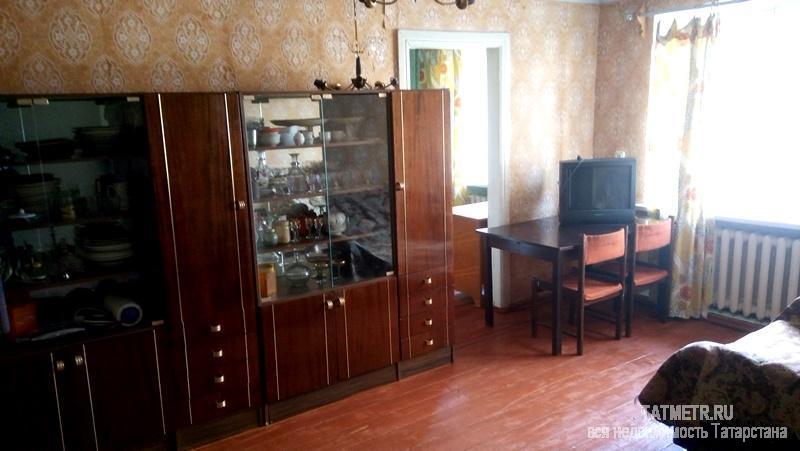 Продажа / Квартиры, Казань, Даурская 2-я улица, 2 100 000 Даурская 2-я, 7. 2-комн. хрущевка, 1/3-эт. кирпичного дома, 42,2/28/6. Чистая, аккуратная, очень теплая квартира....