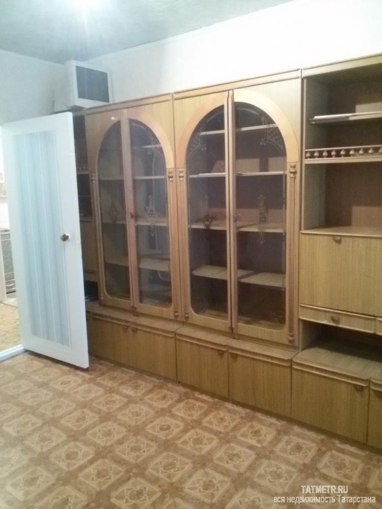 Аренда / Квартиры, Зеленодольск, Королева улица, 8 000 Сдается отличный блок в г. Зеленодольск. В комнатах имеется мебель: диван, стенка, кресло, кухонный гарнитур, шкаф.... - 1
