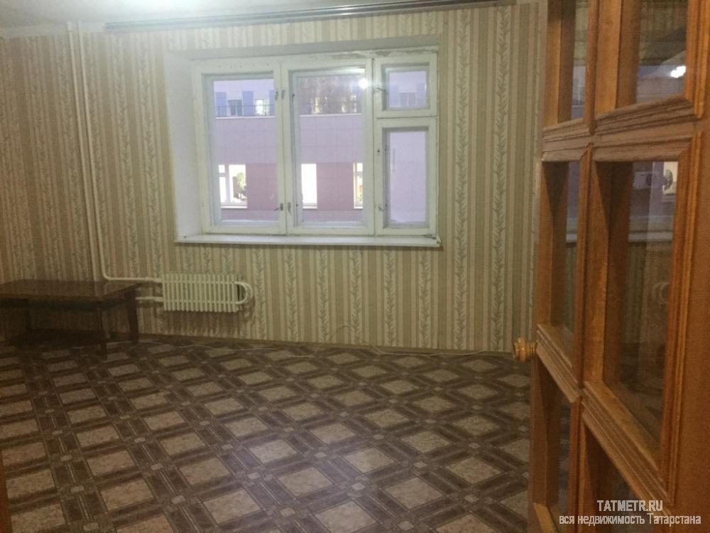 Аренда / Квартиры, Зеленодольск, Карла Маркса улица, 8 000 Сдается отличная квартира в центре г. Зеленодольск. Квартира светлая, чистая, уютная. В квартире имеется шкаф, стол,... - 1