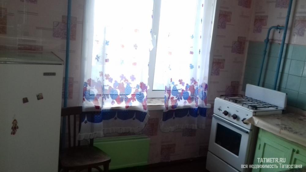 Аренда / Квартиры, Зеленодольск, Королева улица, 5 000 Сдается хорошая квартира в г. Зеленодольск, в центре мкр. Мирный. В квартире имеется кровать, шкаф, телевизор,... - 2