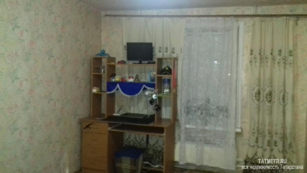 Продажа / Квартиры, Зеленодольск, Комарова улица, 2 300 000 Отличная квартира в г. Зеленодольск, в центре мкр. Мирный. Квартира большая, светлая, теплая. Санузел раздельный,... - 2
