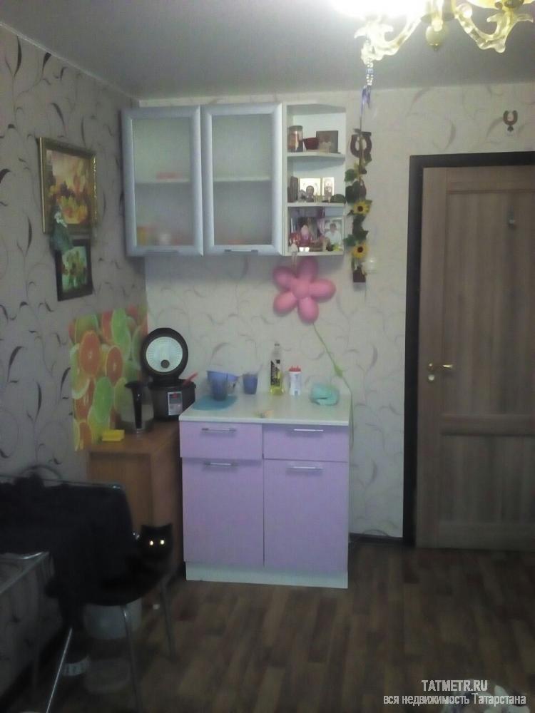 Продажа / Комнаты, Зеленодольск, Комарова улица, 499 000 Шикарная комната в двухкомнатном блоке, в центре мкр. Мирный г. Зеленодольск. Комната с хорошим, качественным... - 2