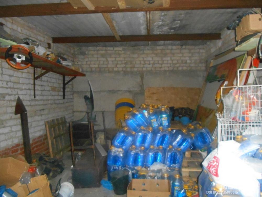 Продажа / Гаражи, Зеленодольск, ГСК Липовый овраг, 280 000 Отличный гараж в г. Зеленодольск. Гараж капитальный, кирпичный. Перекрытия ж/б. Ворота высокие. Свет в гараже. Также...