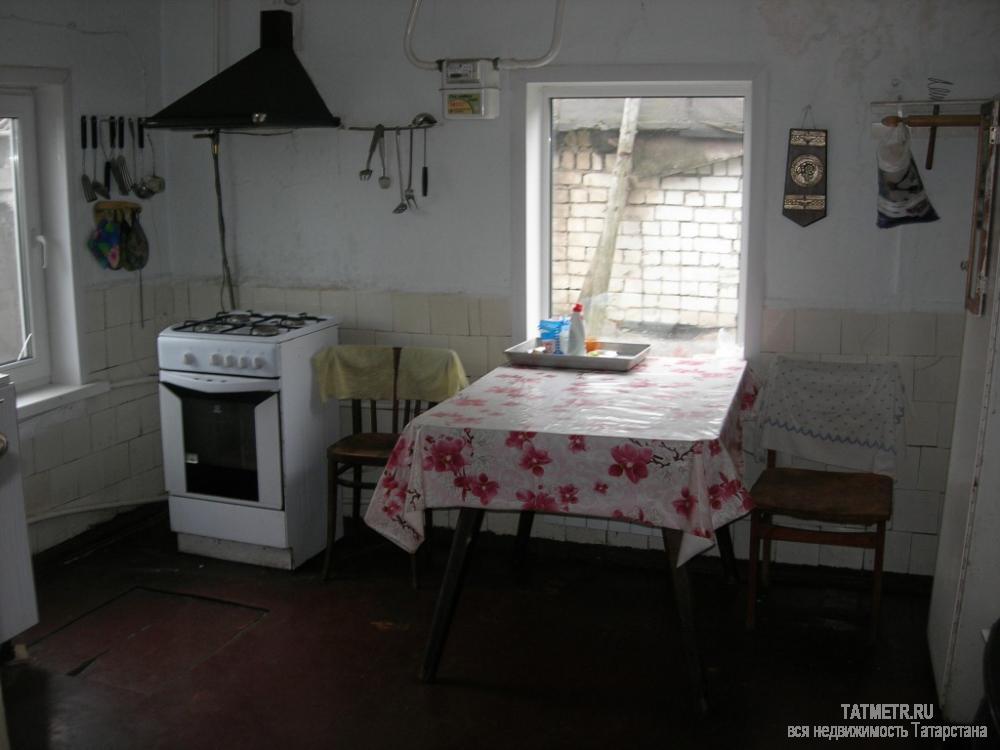 Продажа / Дома и коттеджи, Нижние Вязовые, Советская улица, 850 000 Крепкий, бревенчатый дом в пгт. Нижние Вязовые. Дом на фундаменте, цоколь из красного кирпича, крыша новая из... - 4