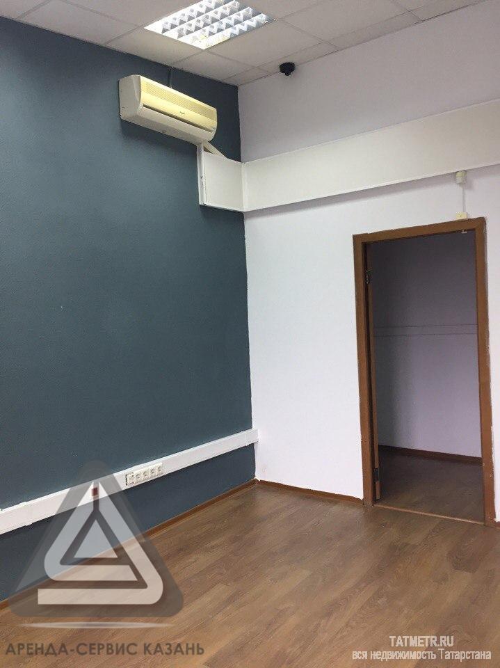 Коммерческая / Аренда / Офисы, Казань, Петербургская улица, 62 700 В центре города Казани, сдается офисное помещение 114 кв. м. Первая линия. Хорошая отделка. Идеально подходит под... - 12