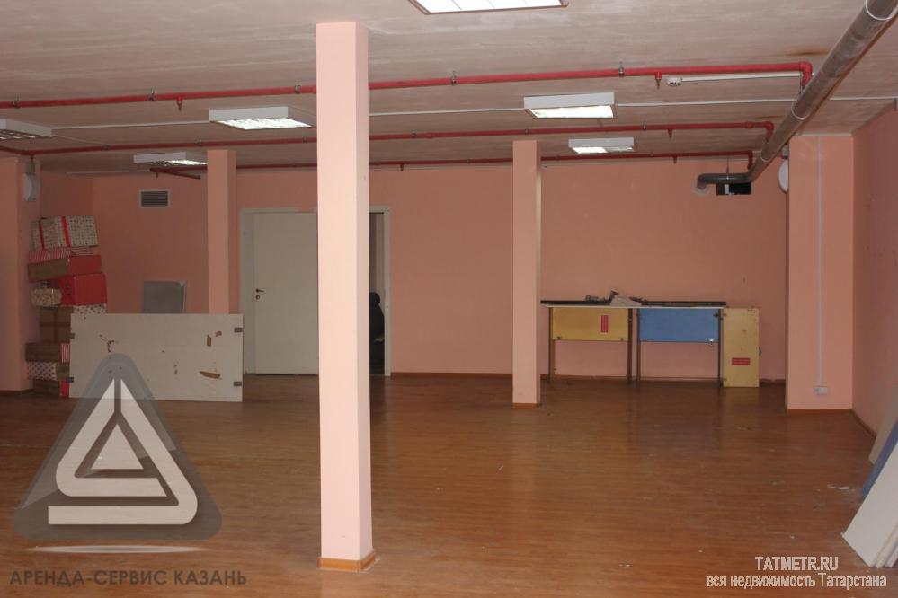 Коммерческая / Аренда / Офисы, Казань, Мазита Гафури улица, 200 000 Сдается помещение свободного назначения по адресу Мазита Гафури 46, на 1 этаже развлекательного комплекса Фан 24,... - 1