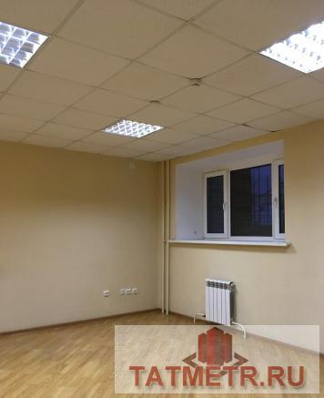 Коммерческая / Аренда / Офисы, Казань, Хусаина Мавлютова улица, 55 480 Сдам офисное помещение 146 кв.м. в многонаселенном жилом районе. Помещение находится на цокольном этаже много... - 2