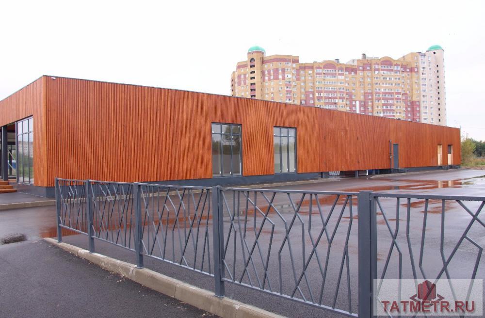 Коммерческая / Аренда / Торговые помещения, Казань, Поперечно-Базарная улица, 232 100 Сдается торговое помещение 211кв.м. с витражными окнами. Сейчас внутри выполнена предчистовая отделка. Документы на... - 4