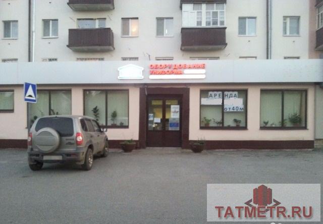 Коммерческая / Аренда / Торговые помещения, Казань, Краснококшайская улица, 54 000 Сдам площади под торговлю 1 этаж.. Площади от 40 кв.м. от 36000 руб/мес. Первая линия, удобная, просторная парковка.... - 3