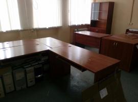Предлагается в аренду офис 200 кв.м расположенный в торгово-офисном...