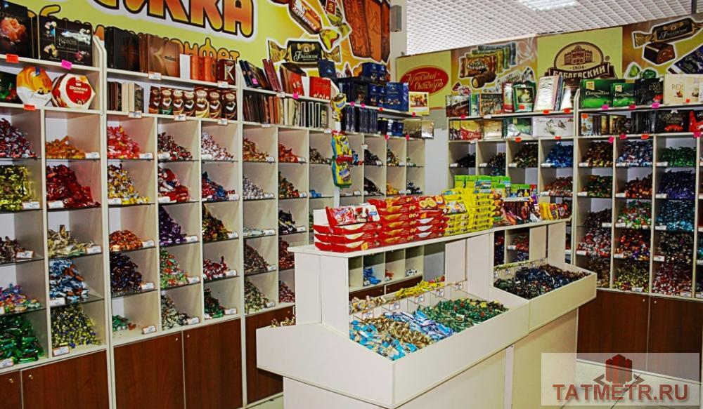 Коммерческая / Продажа / Торговые помещения, Казань, Петербургская улица, 2 369 000 Продаётся площадь 10.3 кв.м. в торговом центре 'Республика' с готовым арендным бизнесом якорный арендатор (...