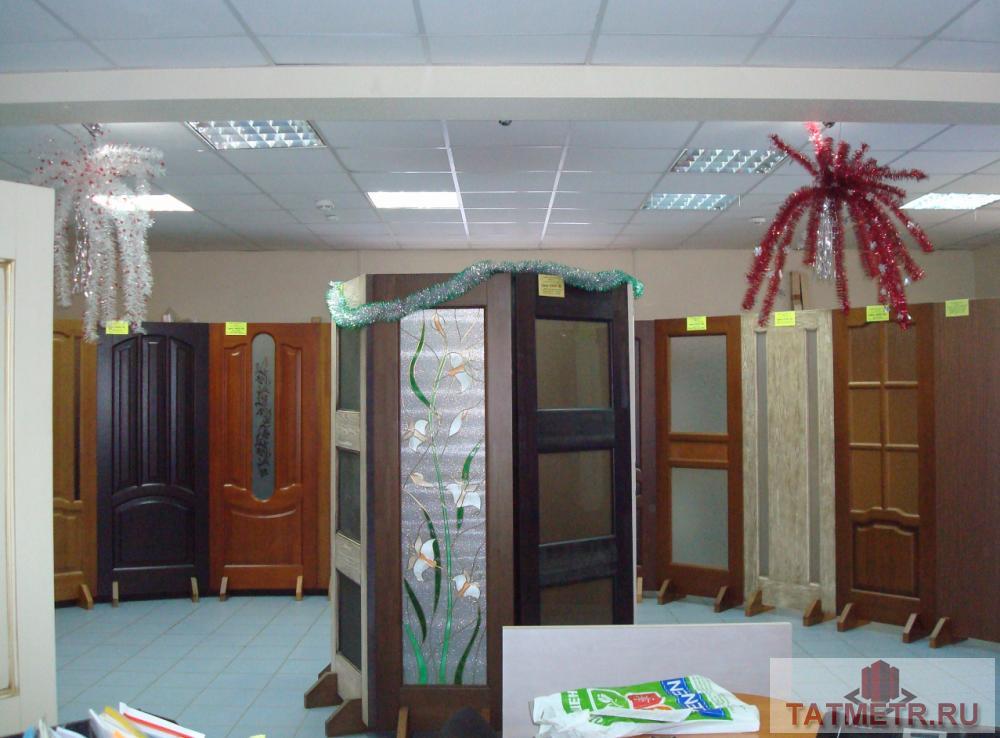 Коммерческая / Аренда / Торговые помещения, Казань, Мусина улица, 35 000 Сдается помещение 45кв.м. с отд. входом. Соседнее помещение занимает бар. Ориентир: Если корзинку обойти с Лева не... - 2