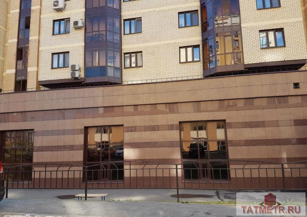 Коммерческая / Продажа / Торговые помещения, Казань, Тулпар улица, 23 000 000 Продается помещение свободного назначения на 1 этаже в ЖК ' Казань ХХI век'. Общая площадь: 418,3 кв.м. Отличные... - 4