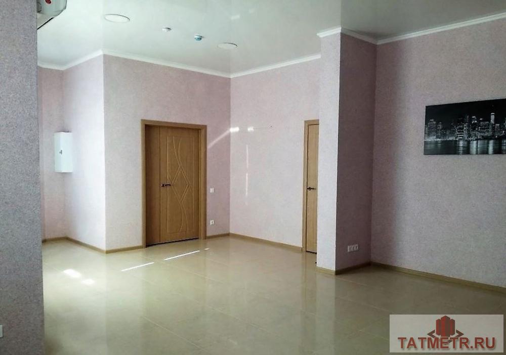 Коммерческая / Продажа / Офисы, Казань, Чистопольская улица, 10 490 000 Продается помещение свободного назначения 110 м² по ул. Чистопольская на первом этаже жилого дома с отличным...