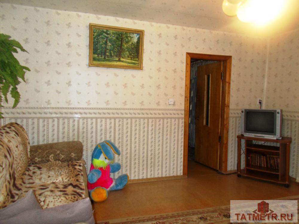 Продажа / Квартиры, Зеленодольск, Ленина улица, 2 760 000 Продаю в городе 3-комнатную квартиру в хорошем состояние на среднем этаже, окна пластиковые,с/узел раздельный в... - 3