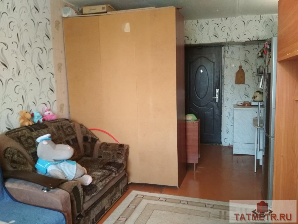 Продажа / Комнаты, Зеленодольск, Тургенева улица, 500 000 Зеленодольск, город, ул. Тургенева, д.60. Большая уютная комната (19 кв.м.) на 3-м этаже в хорошем состоянии. Окна... - 1