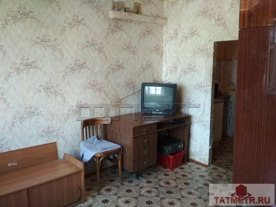 Продажа / Комнаты, Волжск, Орджоникидзе улица, 580 000 г. Волжск, р-н Машиностроитель, ул. Орджоникидзе, д.6/1. Светлая и теплая однокомнатная гостинка на 2-м этаже в тихом... - 1
