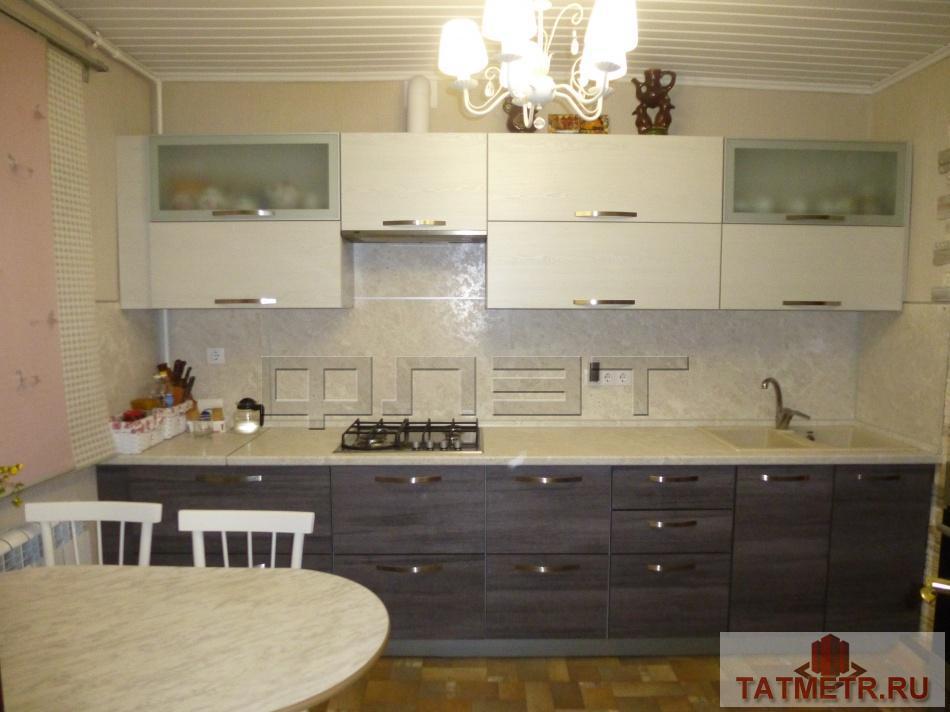 Продажа / Дома и коттеджи, Казань, Собинова улица, 5 800 000 Авиастроительный район, пос. Северный, ул.Собинова. Продается двух этажный кирпичный дом 154 кв.м. На первом этаже... - 2