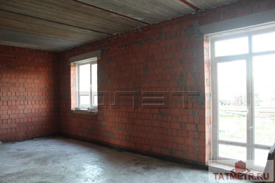 Продажа / Дома и коттеджи, Обухово, Центральная улица, 3 200 000 Продаю большой кирпичный дом в коттеджном поселке «Обухово», который расположен в 20 км от города Казань. Посёлок... - 4